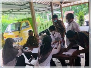 KEGIATAN POSBINDU OLEH PUSKESMAS MINGGIR DI KALURAHAN SENDANGMULYO