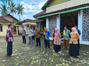 Apel Rutin Senin Pagi, Lurah Sendangmulyo Tekankan Penyelesaian Kegiatan dan Administrasi